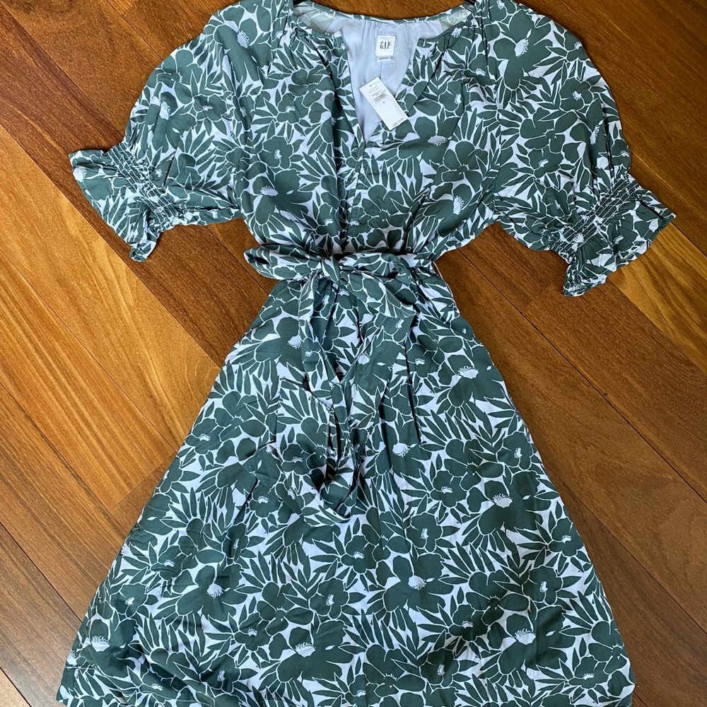 Banana Republic fit and flare summer dress